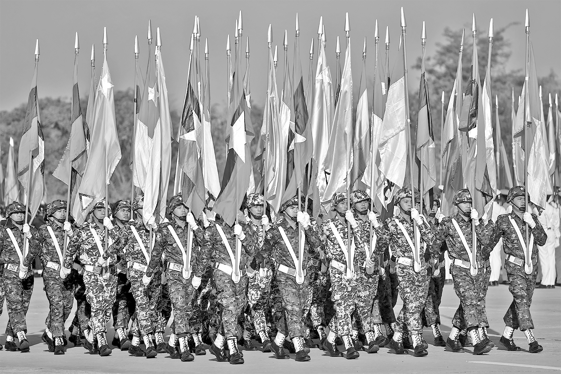 အာဏာသိမ်း နှစ်နှစ်ပြည့် သက်တမ်းတိုးပြီး စစ်၀င်္ကပါ ဇွတ်တိုးဝင်ခြင်း